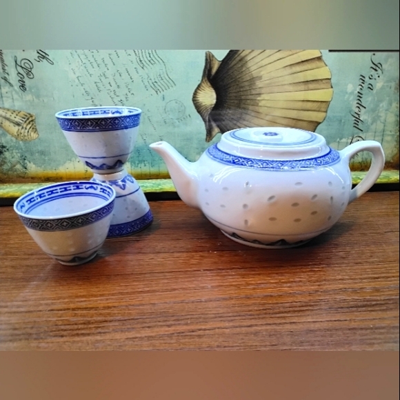 VINTAGE CHINESE RICE PATTERN PORCELAIN TEAPOT & 3 CUPS BLUE & WHITE CHINA - Picture 12 of 16